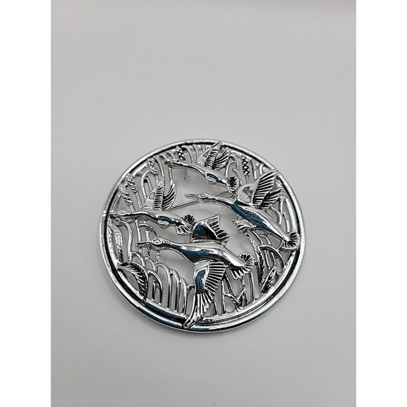 Vintage Sarah Coventry Brooch Pin Round Ducks Birds Fowl Silver Tone - Picture 7 of 13